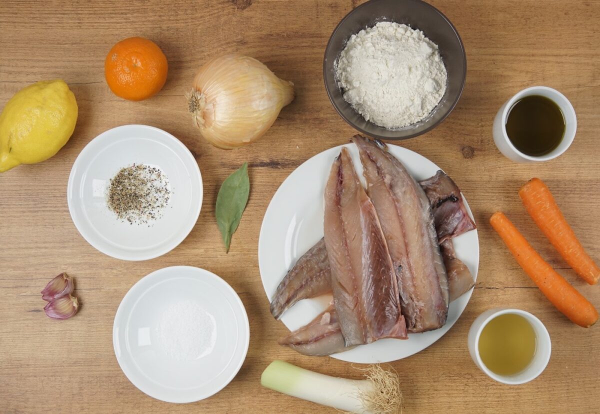 Cómo hacer caballas en escabeche