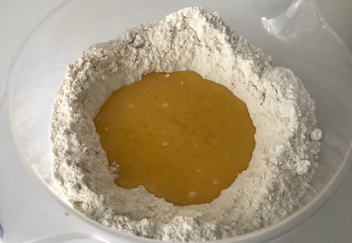 Toña de patata. Postre de Semana Santa