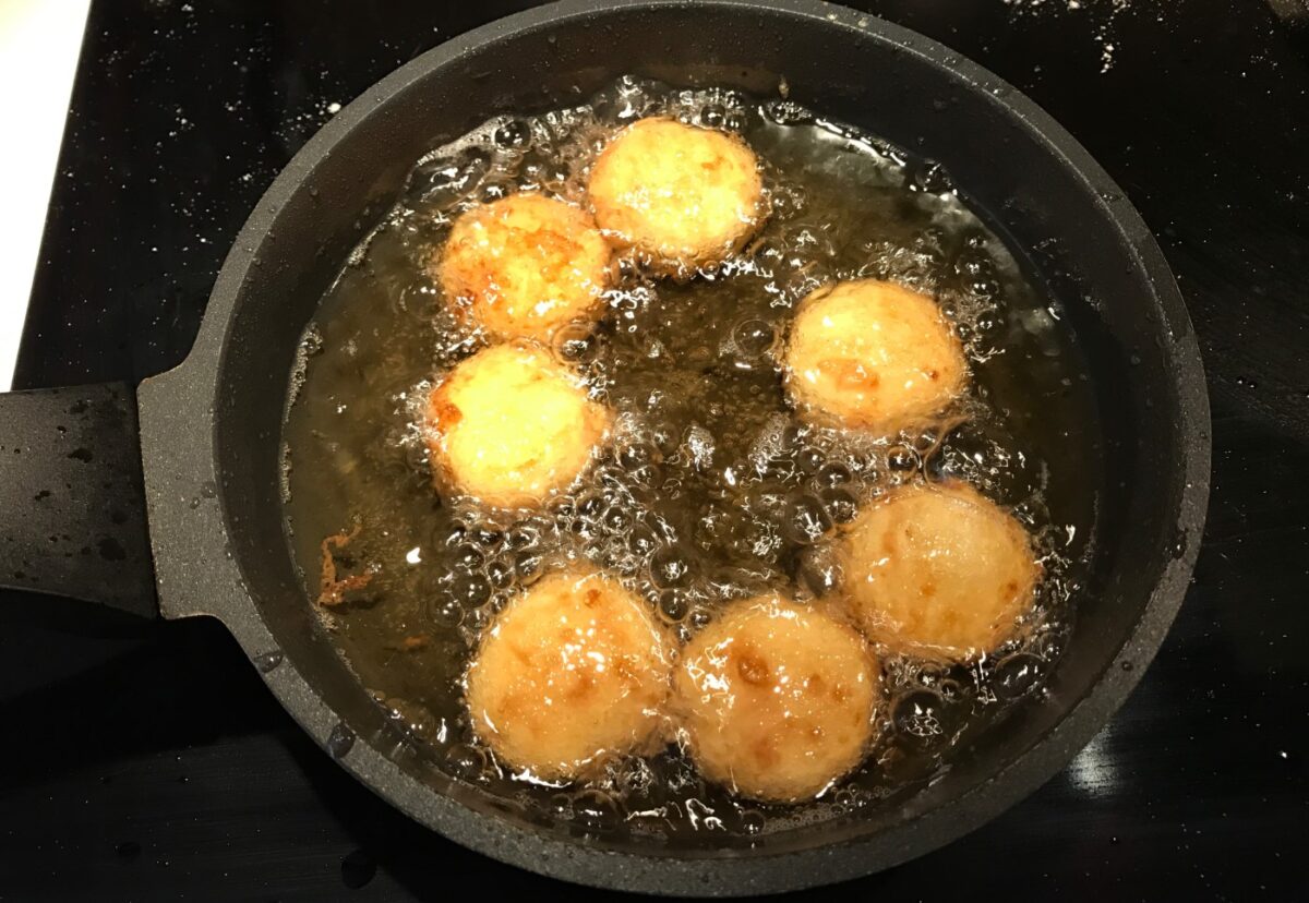 Leche frita caramelizada