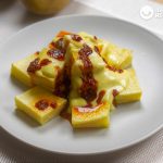 Cómo hacer las patatas bravas de moda con  salsas