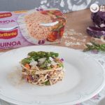 Ensalada de quinoa con pollo, ideal para comer bien sin complicarse