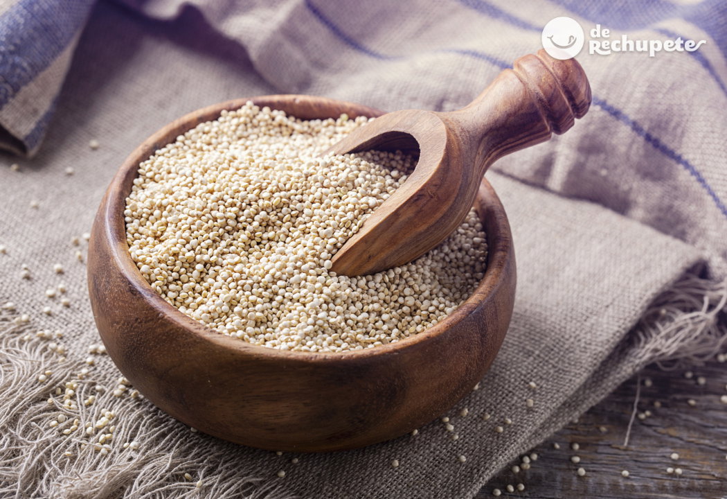 Cuenco de quinoa blanca