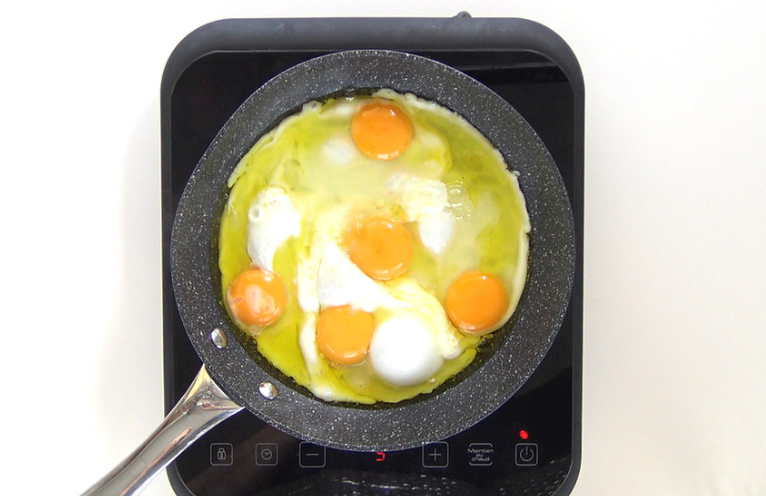 Huevos rotos con pulpo
