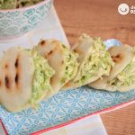 Arepas venezolanas con relleno Reina Pepiada