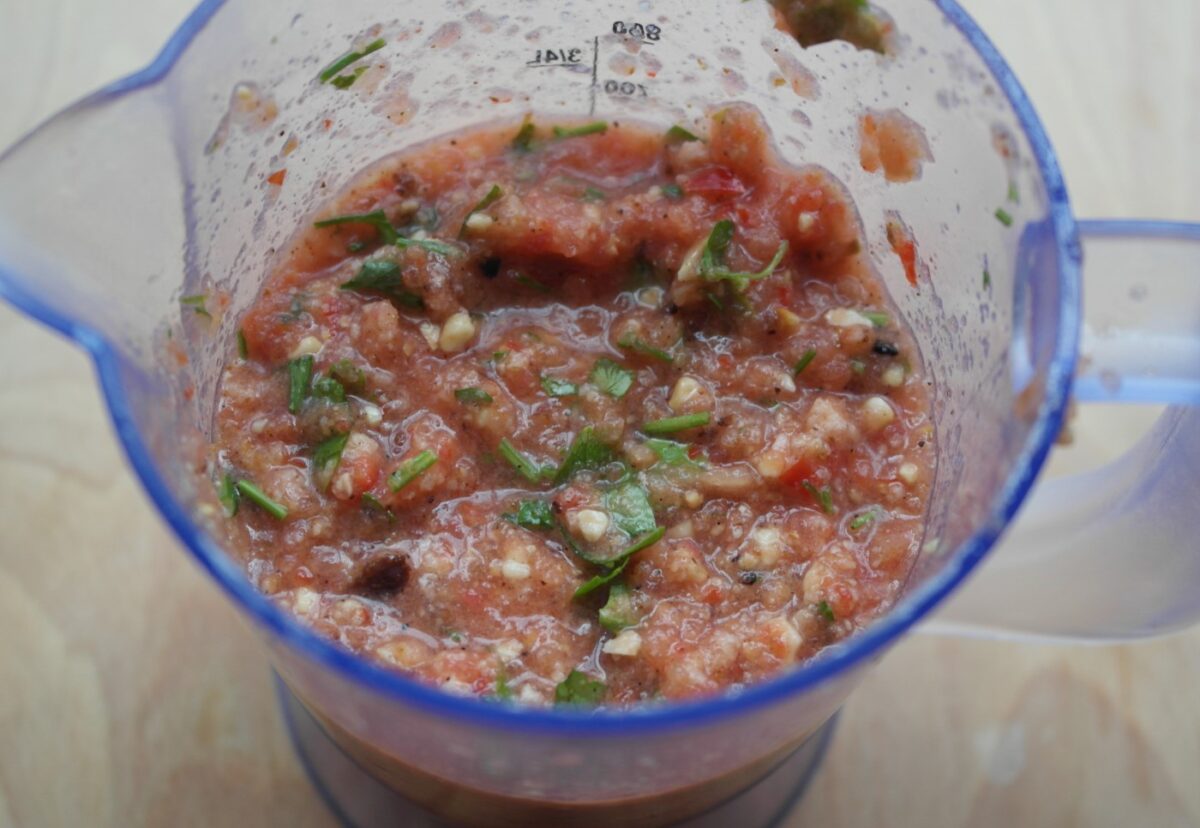 Bacalao al horno con tomate y pimientos