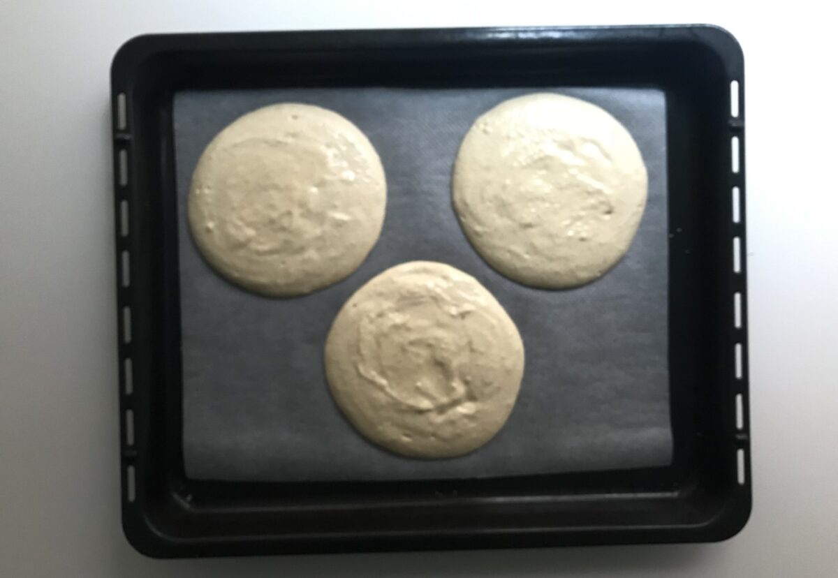 Coca de almendras o coca Cristina