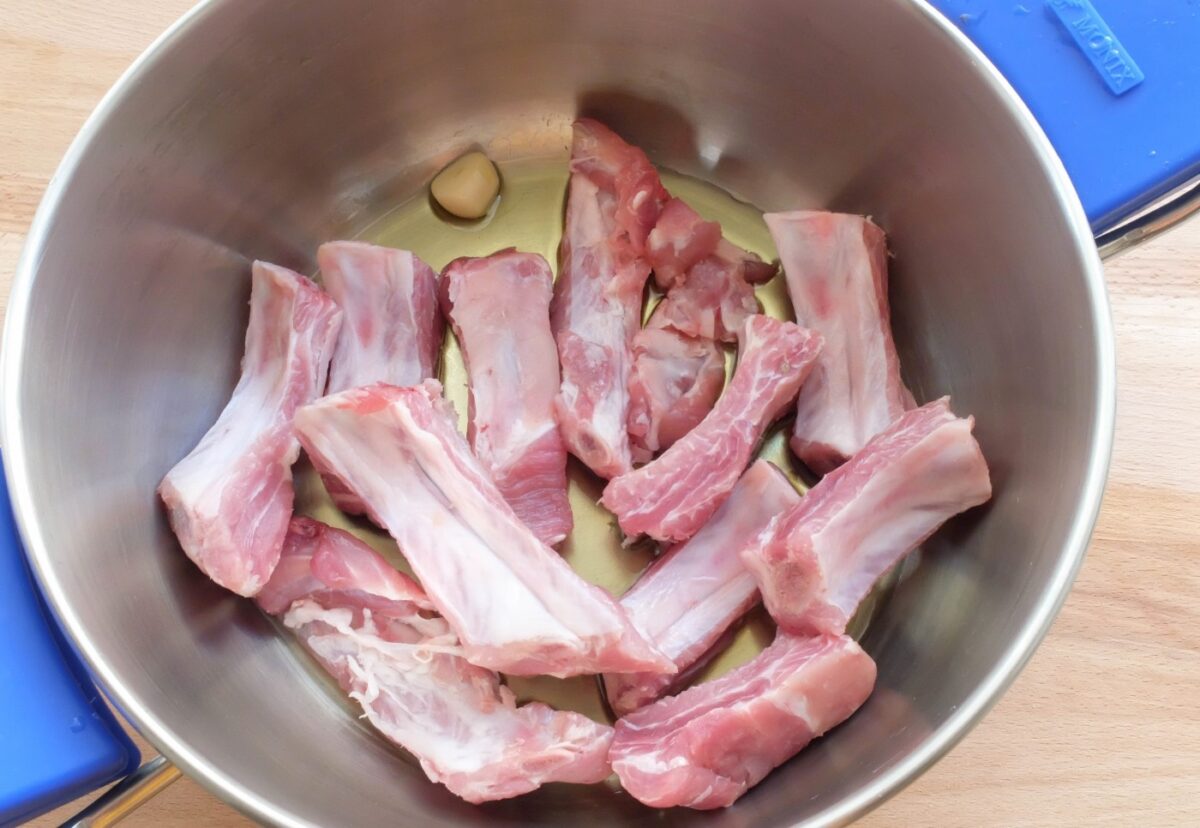 Lentejas estofadas con costilla de cerdo