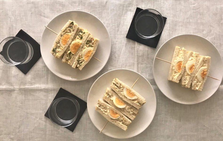 Cómo hacer sándwich de huevo. 3 versiones