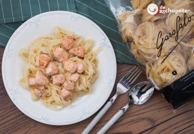 Tallarines o tagliatelle con salmón