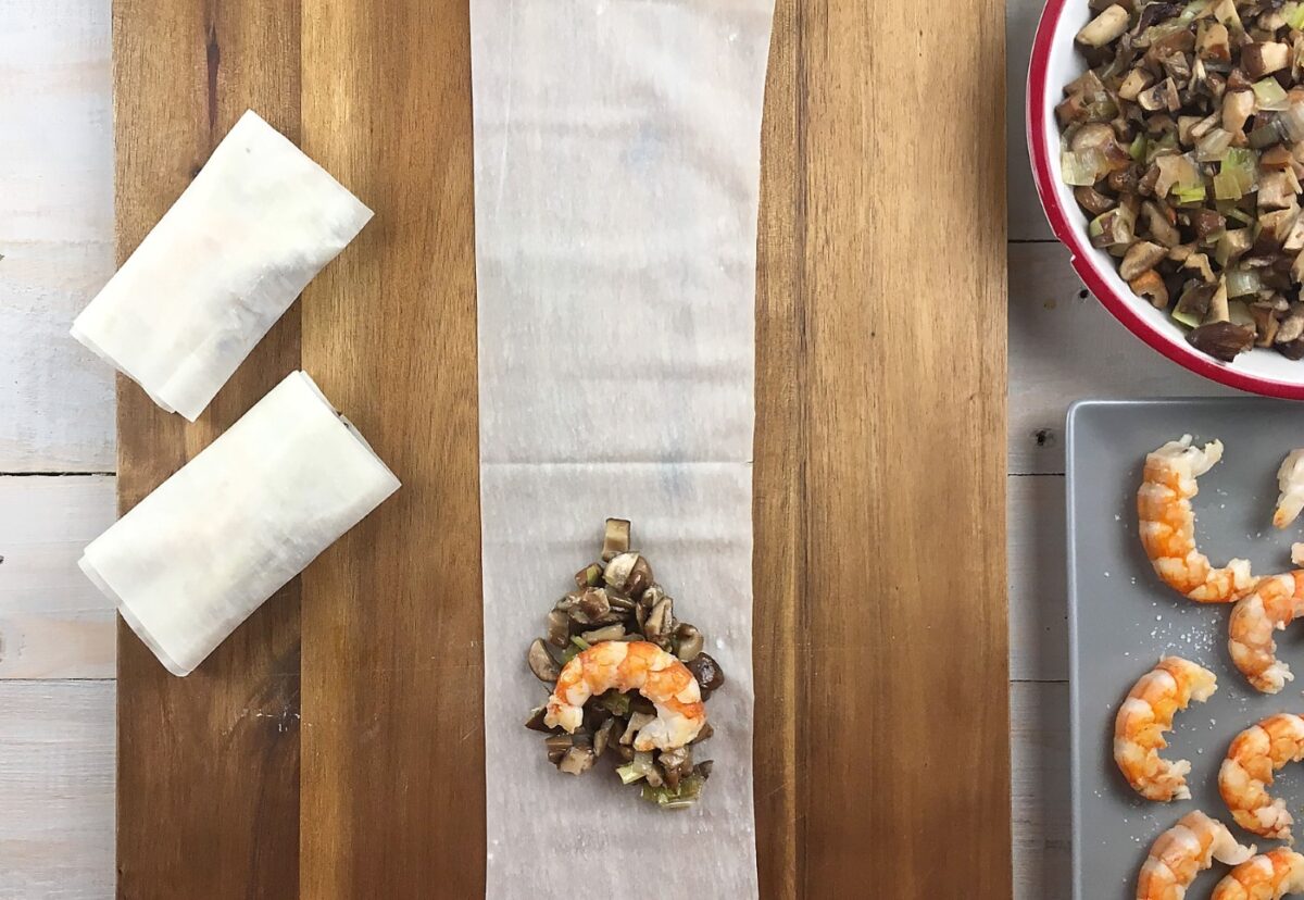 Rollitos crujientes de setas y langostinos