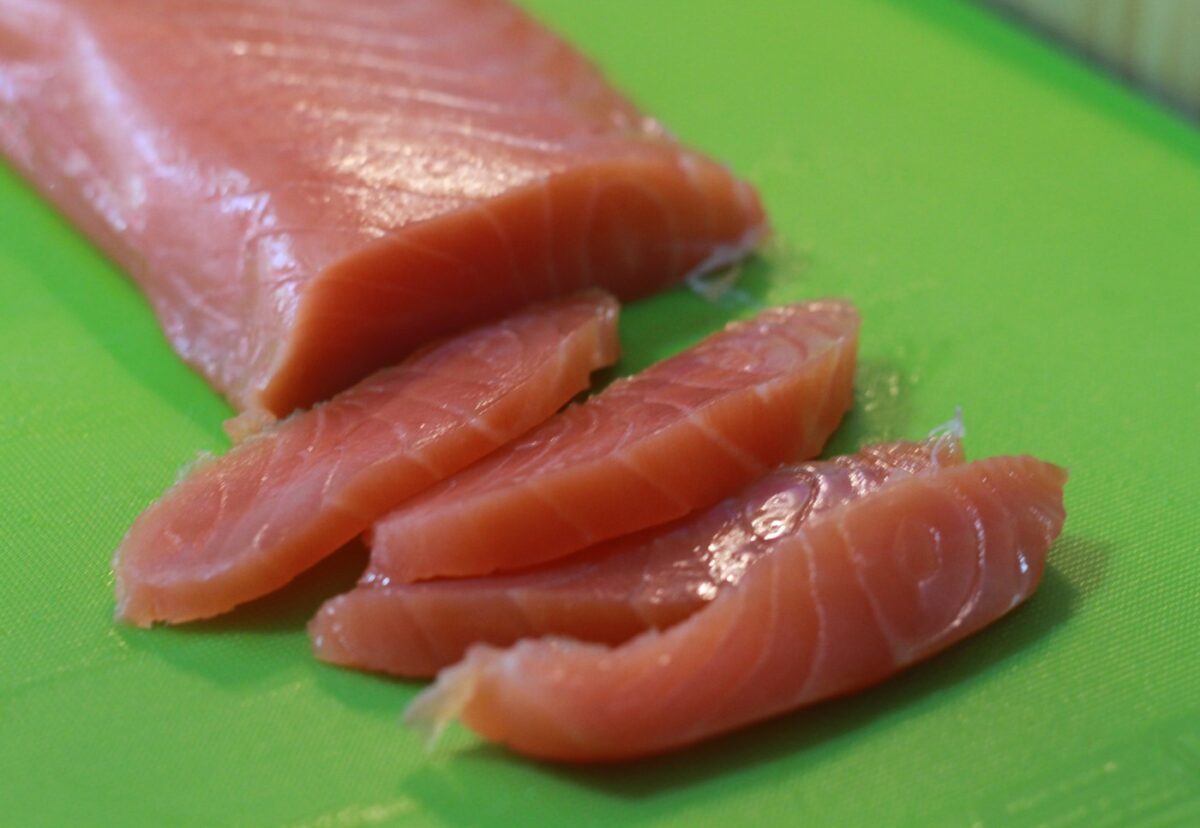 Volovanes rellenos de salmón y mandarina