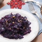 Lombarda con piñones. Receta navideña ideal para comer sano en Navidad