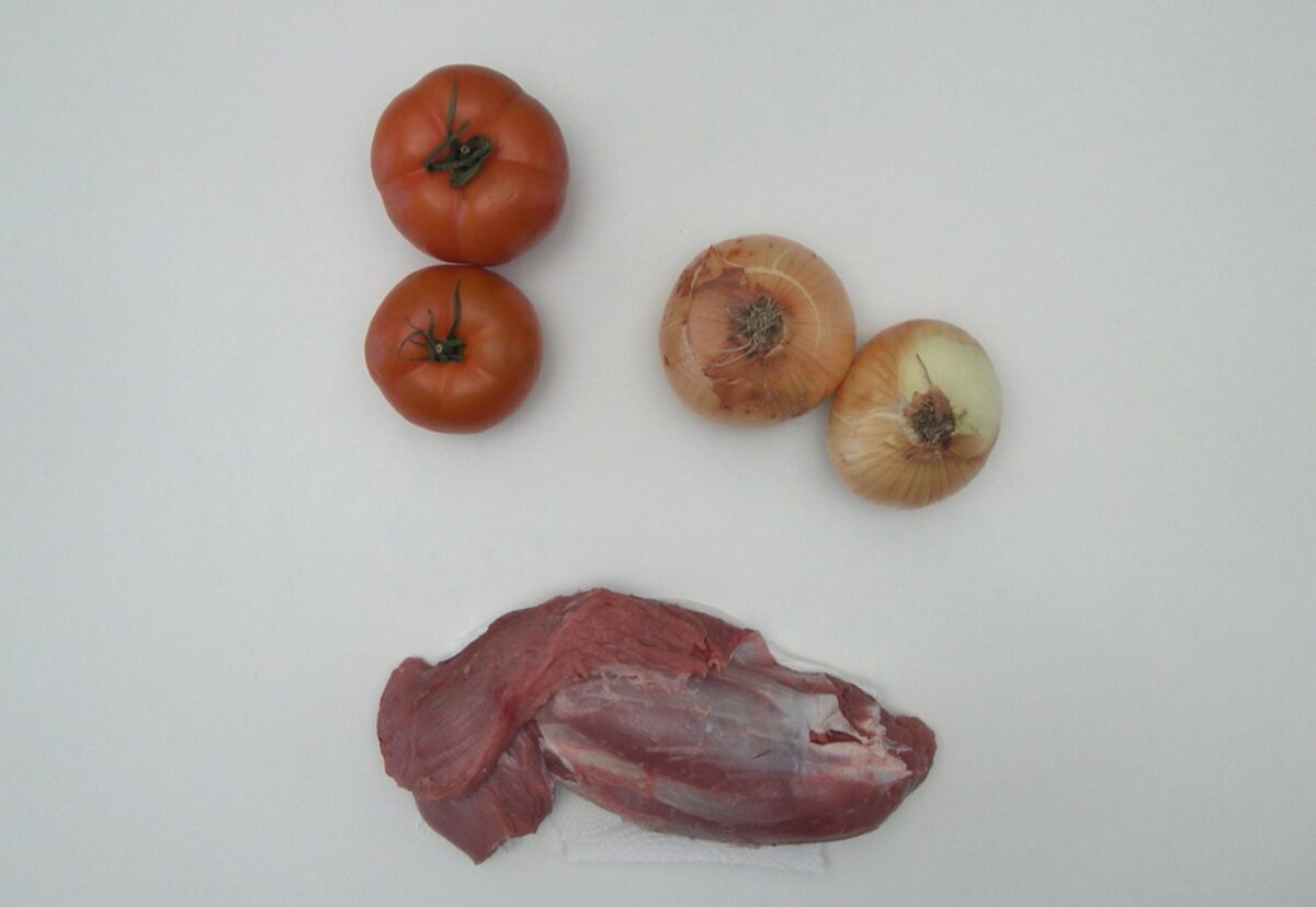 Estofado de carne con morcillo