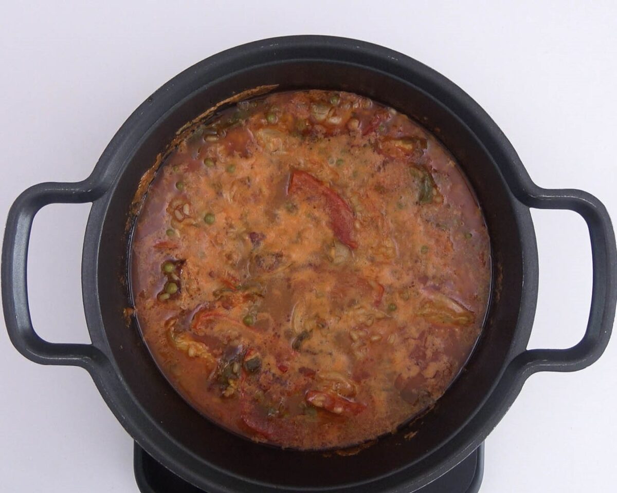 Arroz caldoso con pollo en cazuela