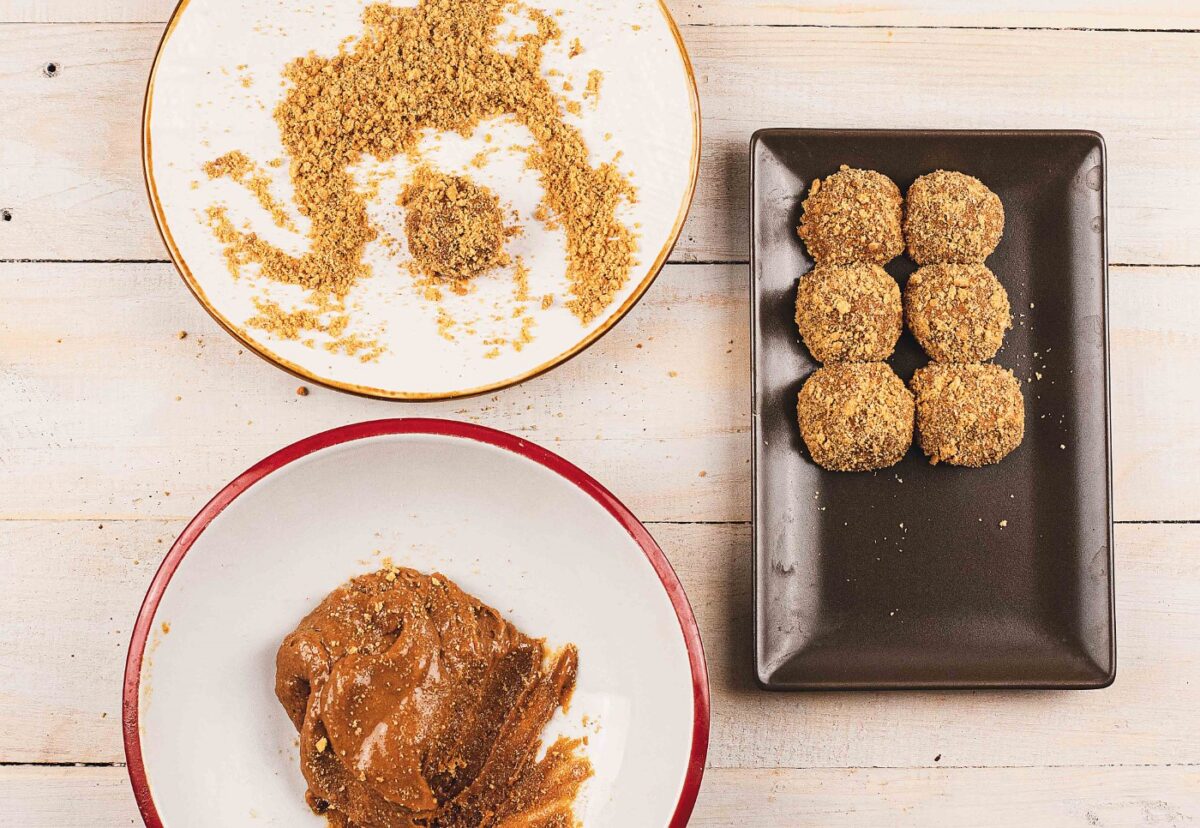 Trufas de sabores variadas. Dulce de leche, almendra y chocolate