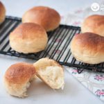 Pan o panecillos de leche tiernos y esponjosos