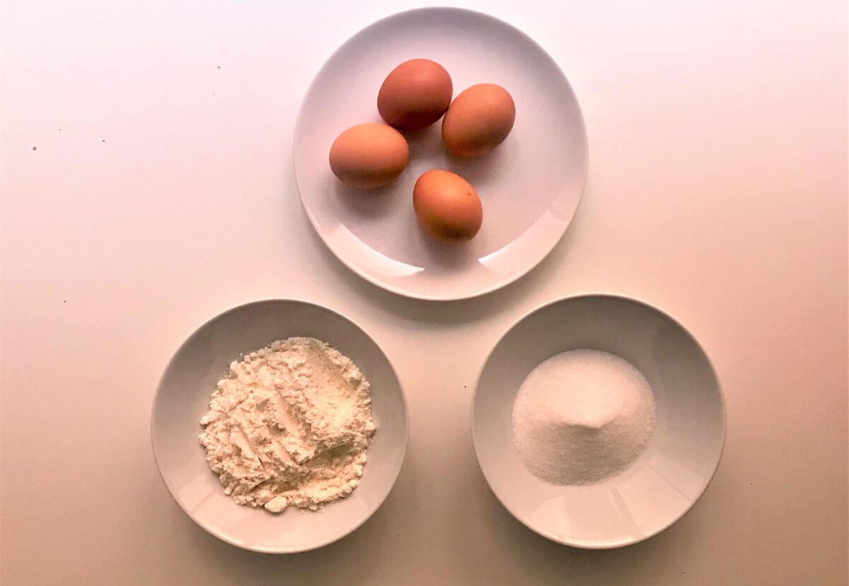 Bizcocho súper esponjoso con 3 ingredientes
