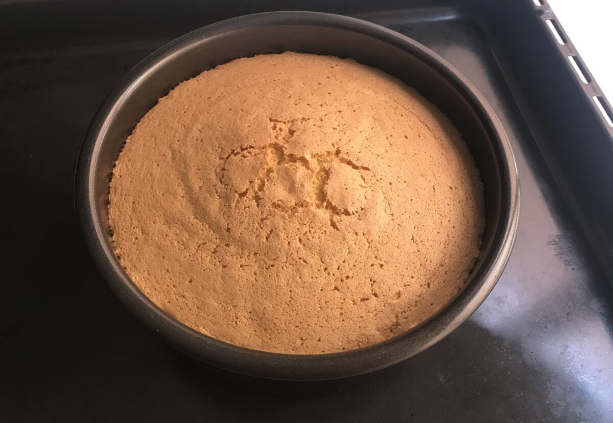 Bizcocho súper esponjoso con 3 ingredientes