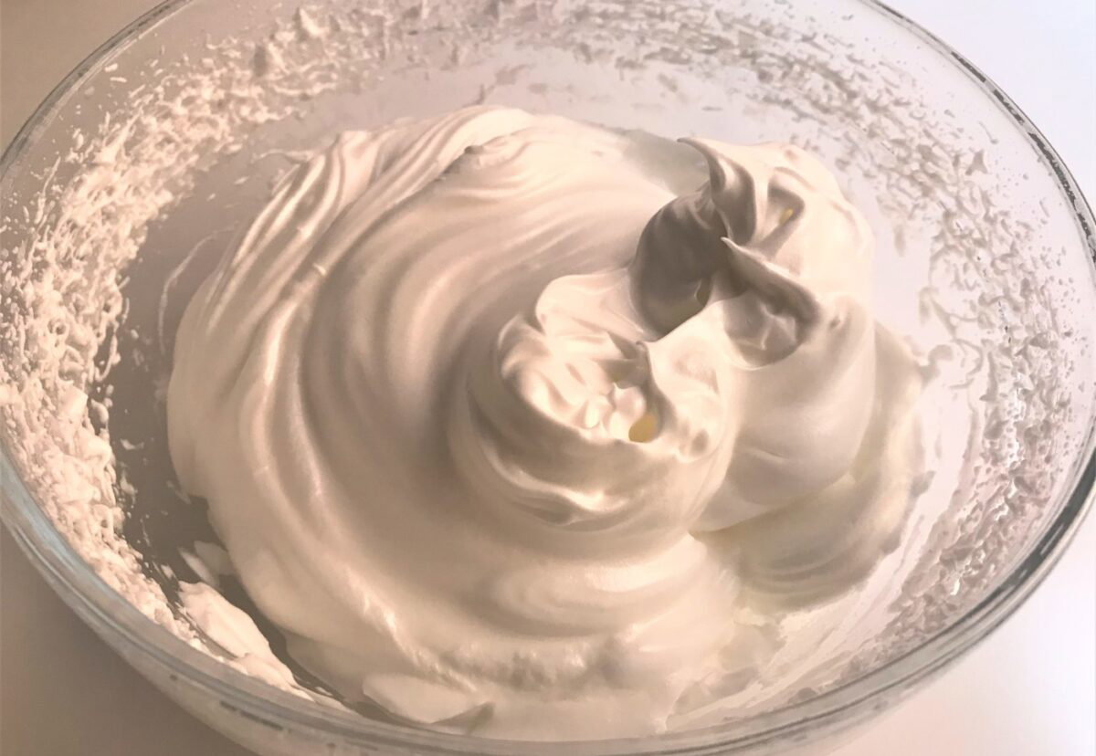 Bizcocho súper esponjoso con 3 ingredientes