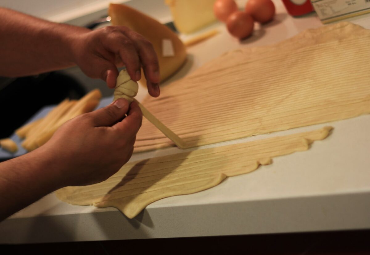 Cómo hacer tequeños de queso venezolanos