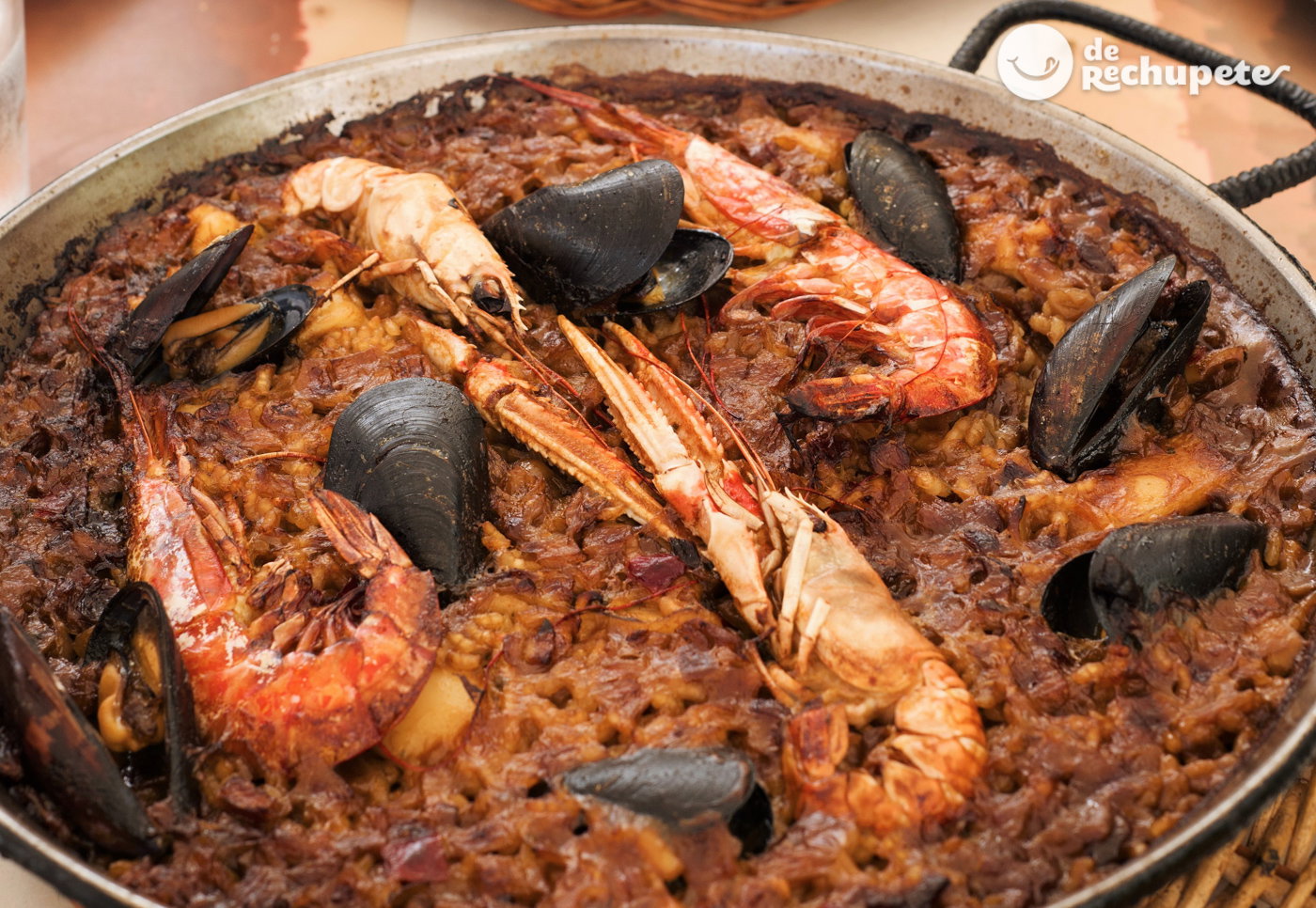 Fideuá perfecta. consejos, trucos y recomendaciones para que te quede de rechupete