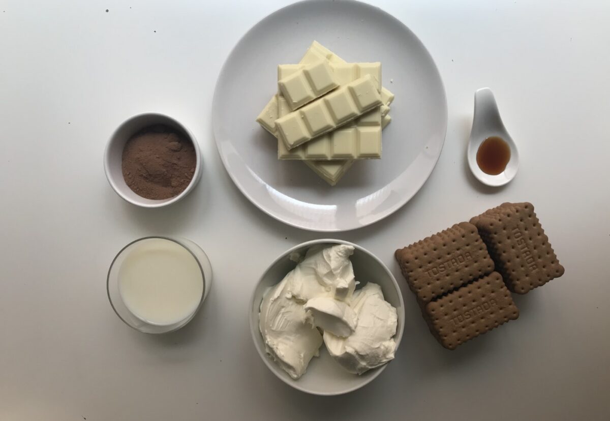 Tarta de galletas y chocolate blanco