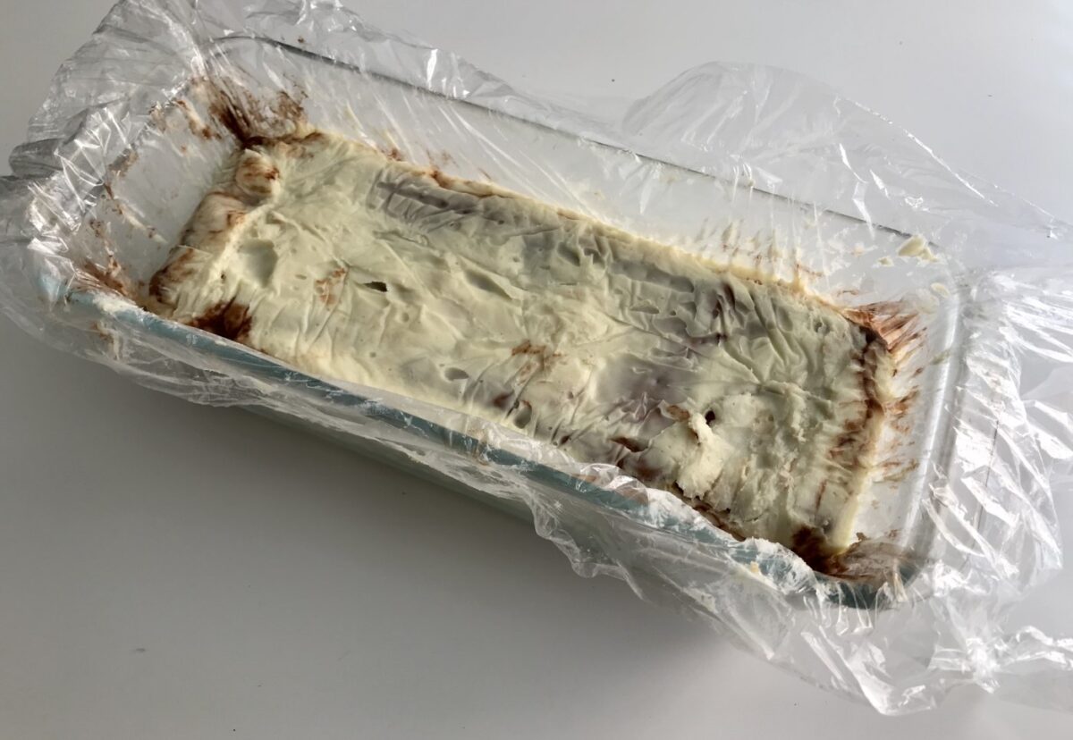 Tarta de galletas y chocolate blanco