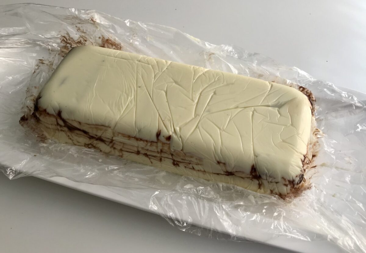 Tarta de galletas y chocolate blanco