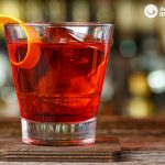 Cómo hacer un cóctel Negroni, el clásico italiano para el aperitivo