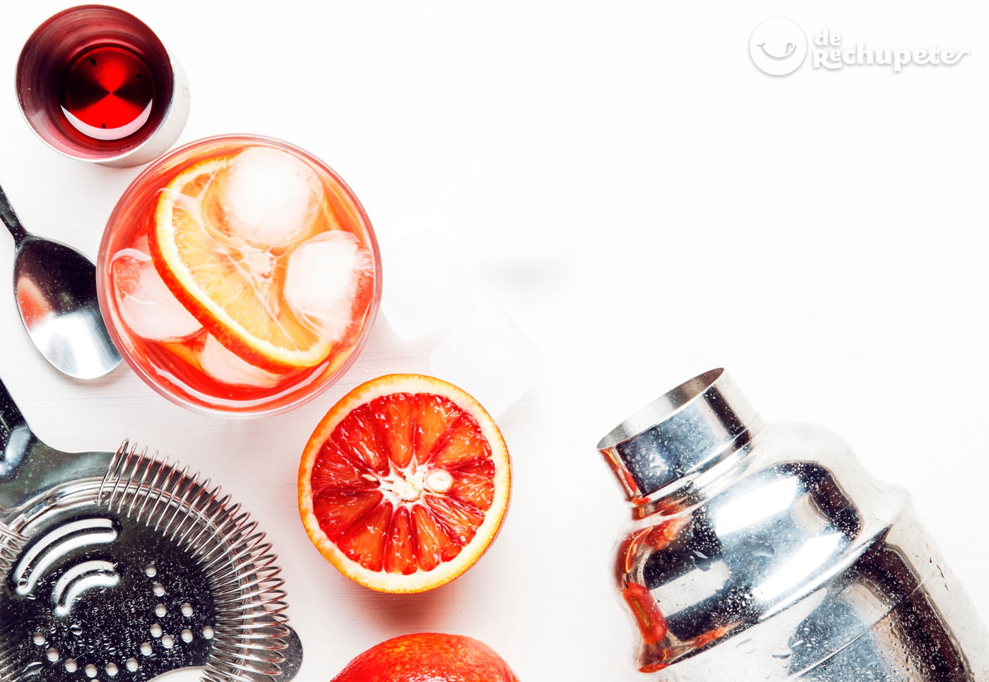 Cómo hacer un cóctel Negroni, el clásico italiano para el aperitivo