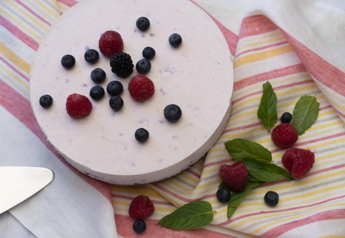 Cheesecake de moras. Tarta de queso con moras y limón