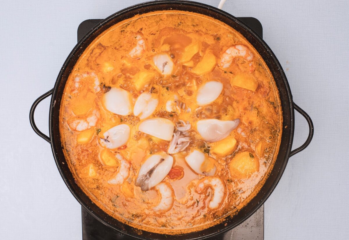 Suquet de pescado y marisco. Suquet de peix
