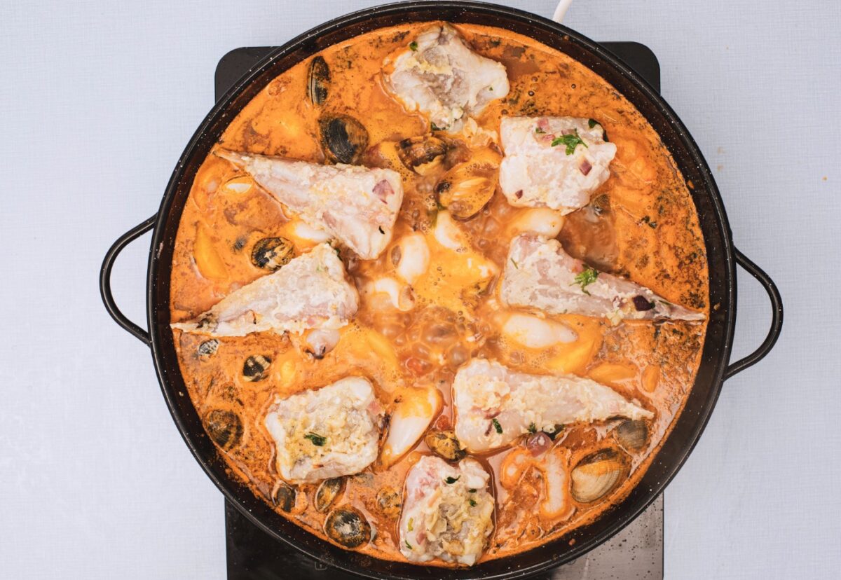 Suquet de pescado y marisco. Suquet de peix