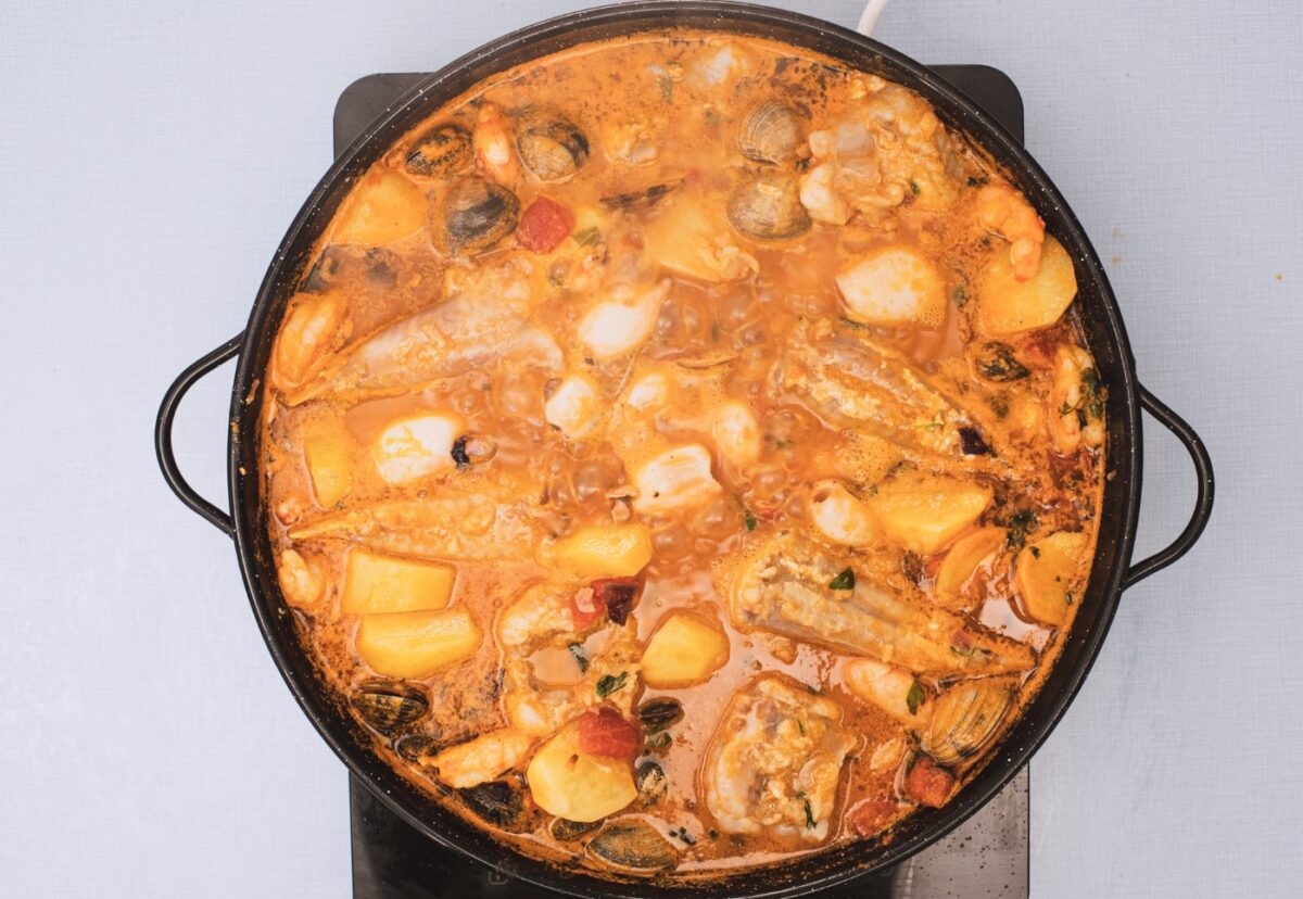 Suquet de pescado y marisco. Suquet de peix