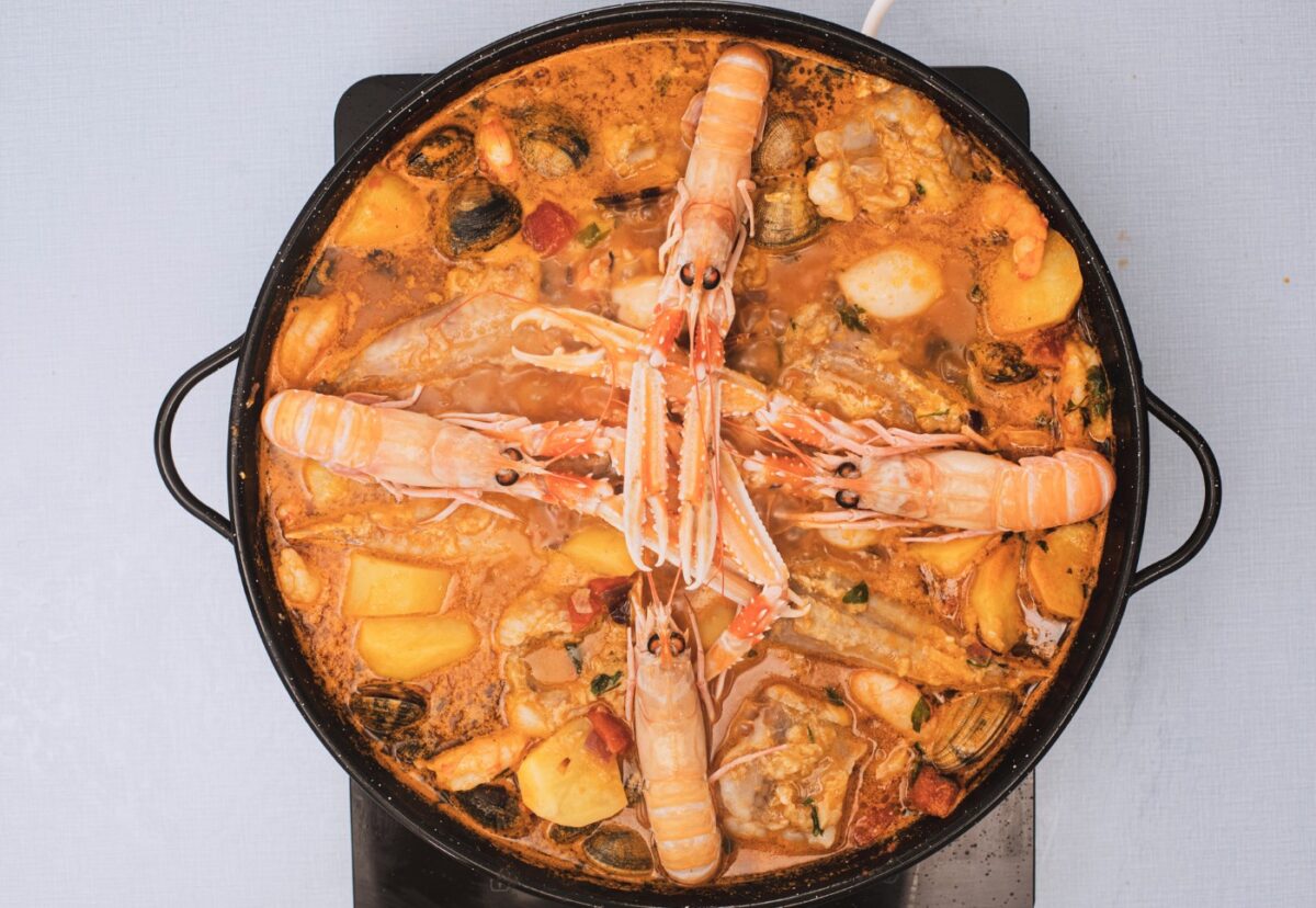 Suquet de pescado y marisco. Suquet de peix