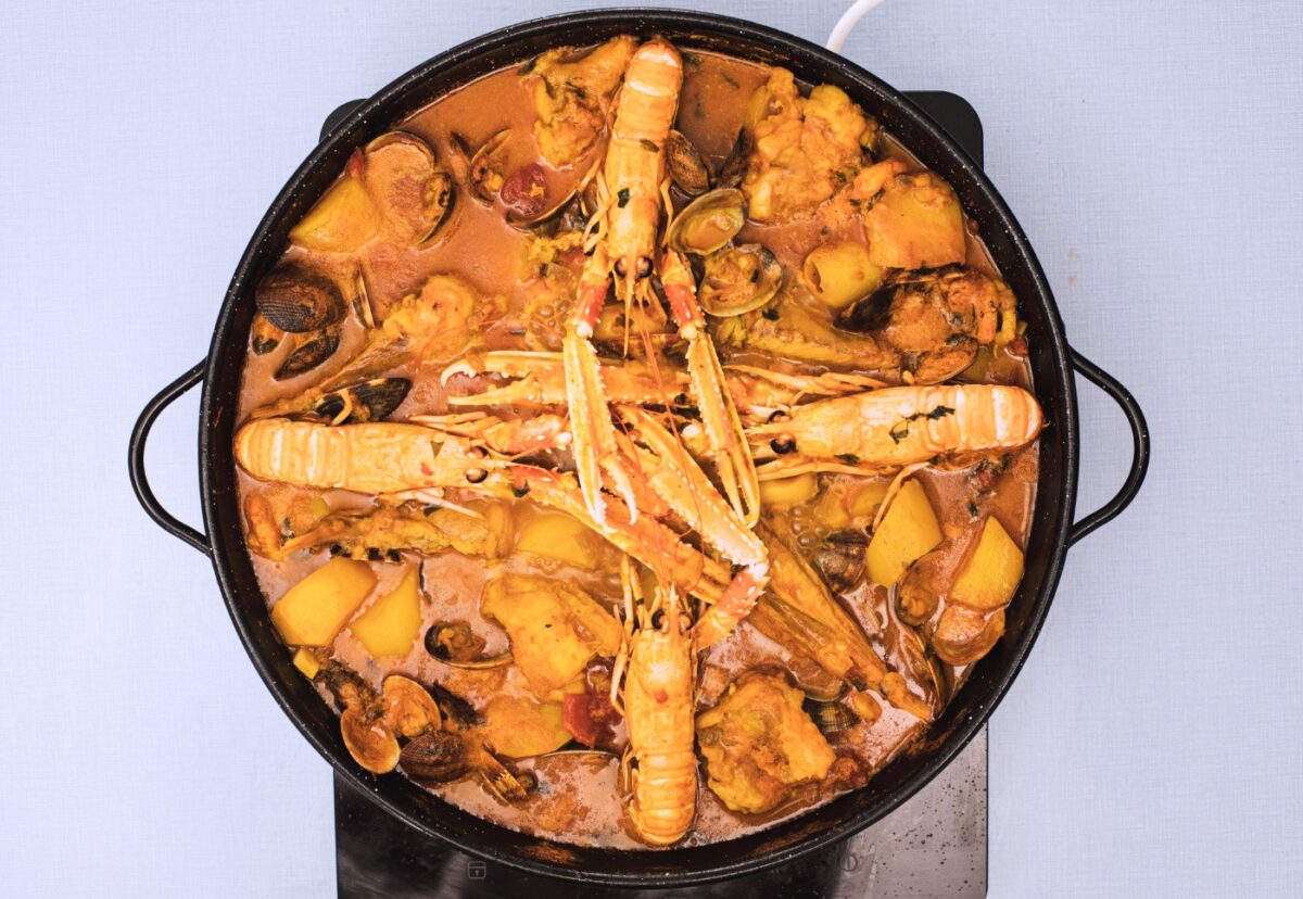 Suquet de pescado y marisco. Suquet de peix