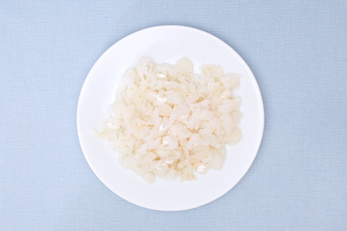 Esqueixada casera de bacalao. Receta catalana fácil y deliciosa