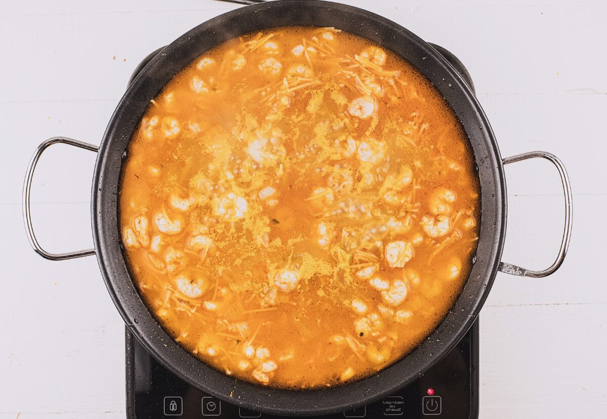 Fideuá de gambas. La deliciosa hermana pequeña de la tradicional fideuá