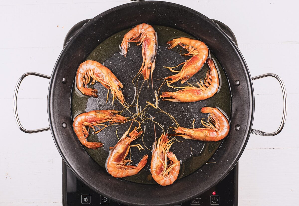 Fideuá de gambas. La deliciosa hermana pequeña de la tradicional fideuá