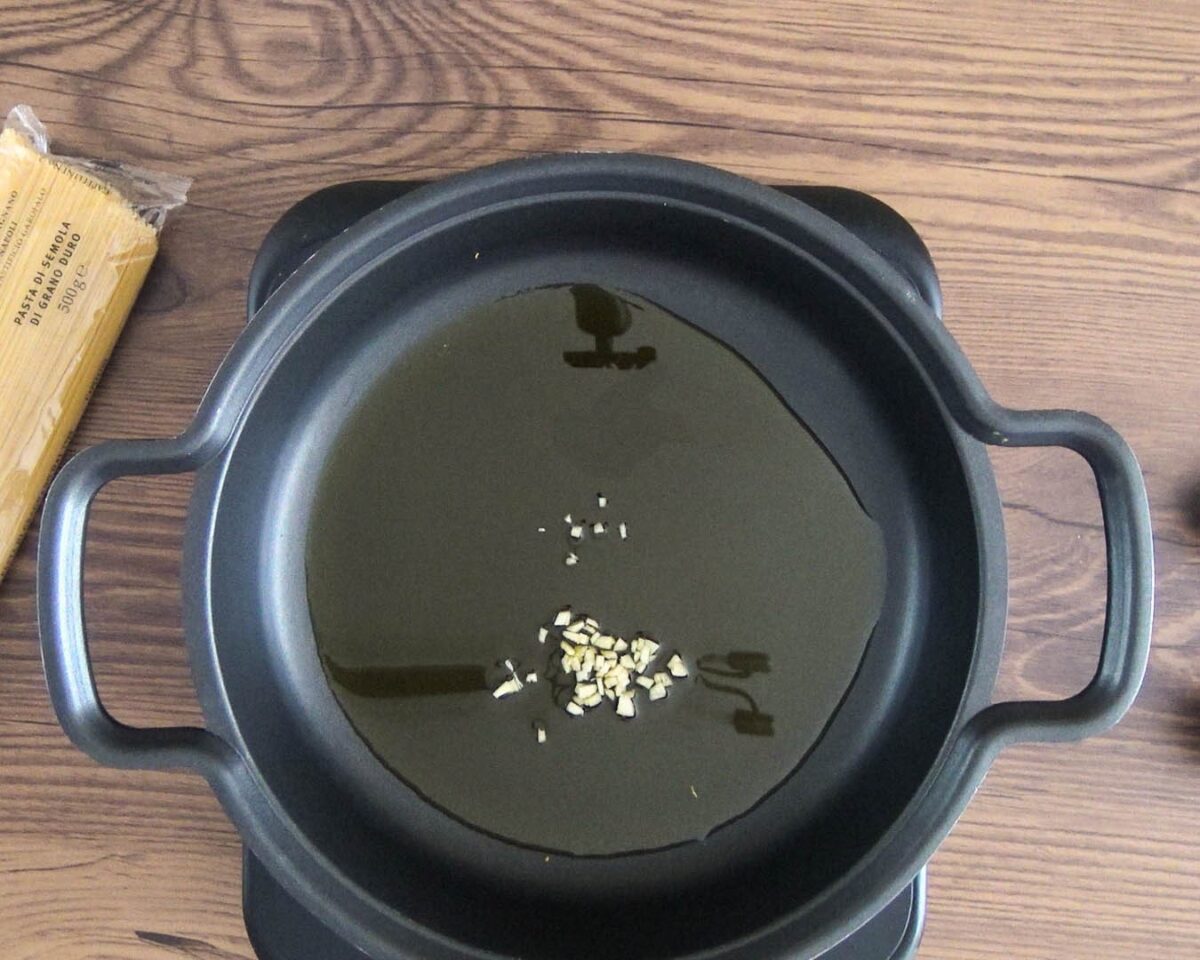 Pasta aglio, olio e peperonchino