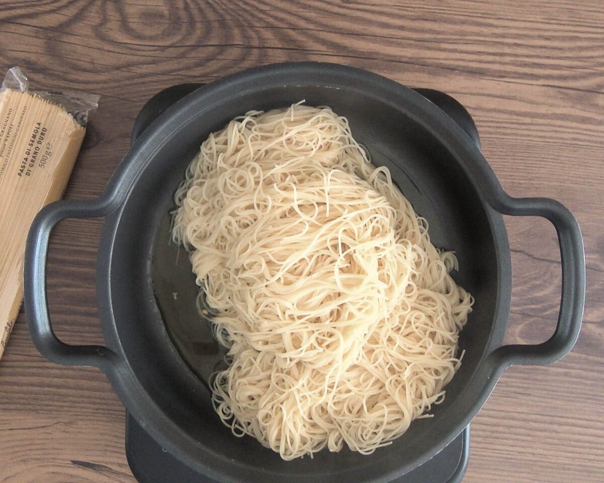 Pasta aglio, olio e peperonchino