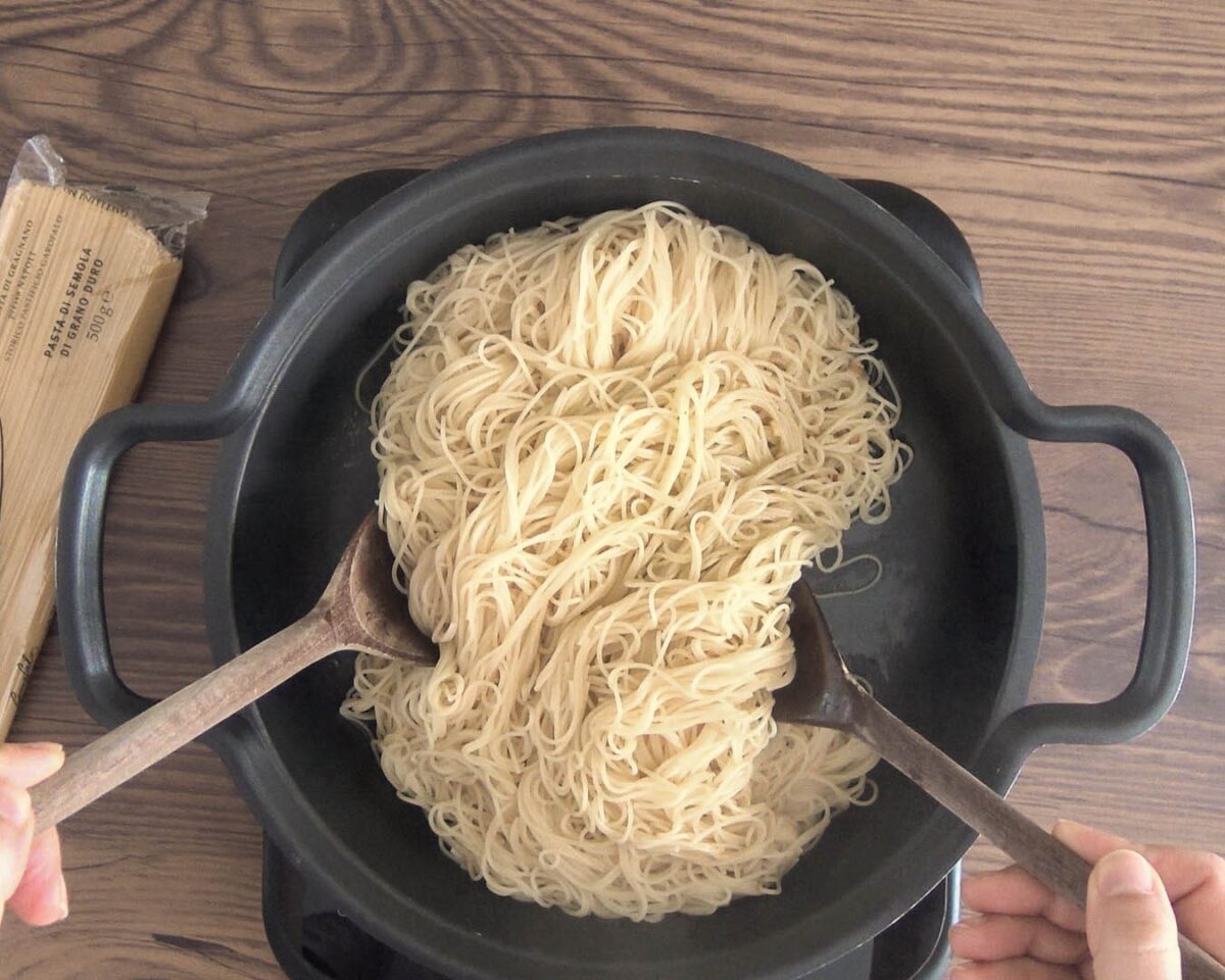 Pasta aglio, olio e peperonchino