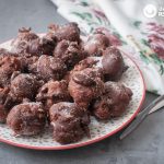 Buñuelos de chocolate rellenos de crema de chocolate