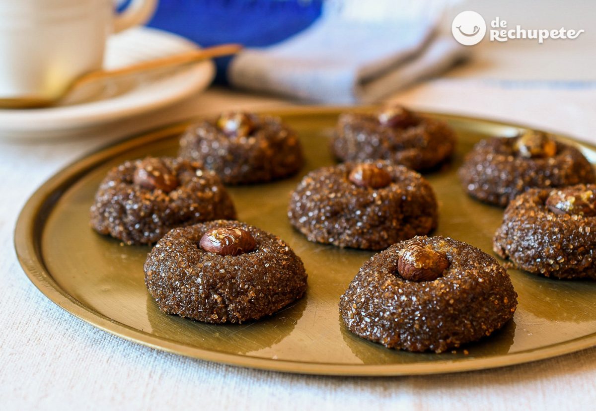 Panellets de chocolate y avellanas. Pasión por el chocolate