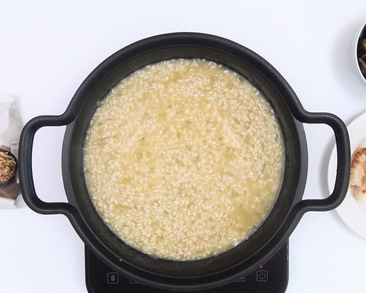 Risotto de setas y gambas. Receta casera para disfrutar del otoño
