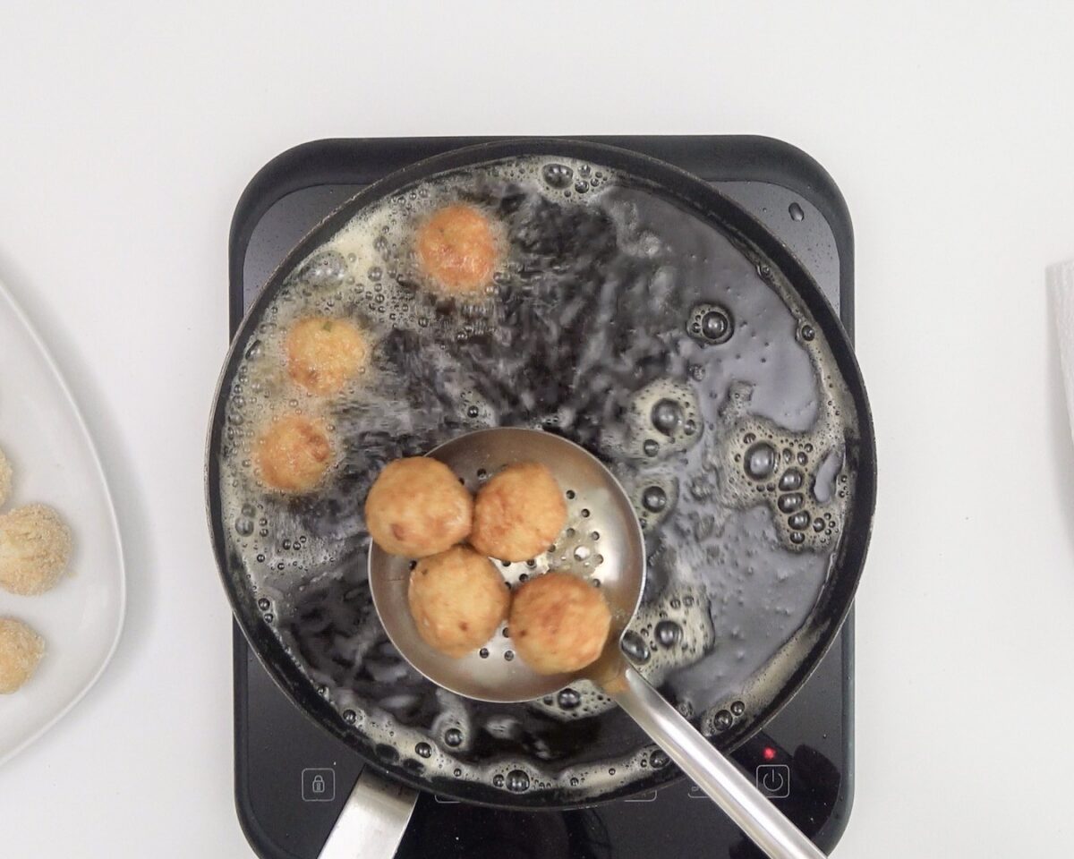 Cómo hacer croquetas de arroz. Receta de un aperitivo fácil y delicioso