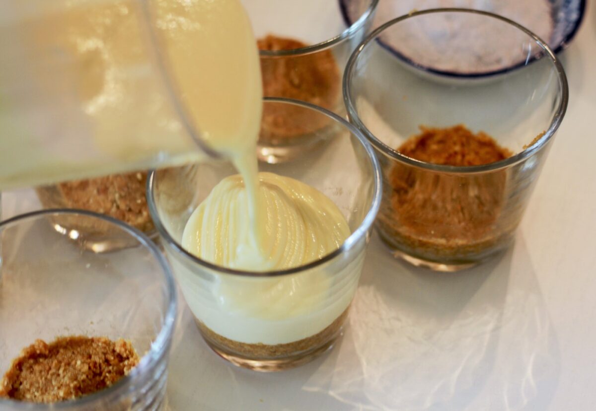 Mini cheesecakes o tartas de queso individuales súper fáciles