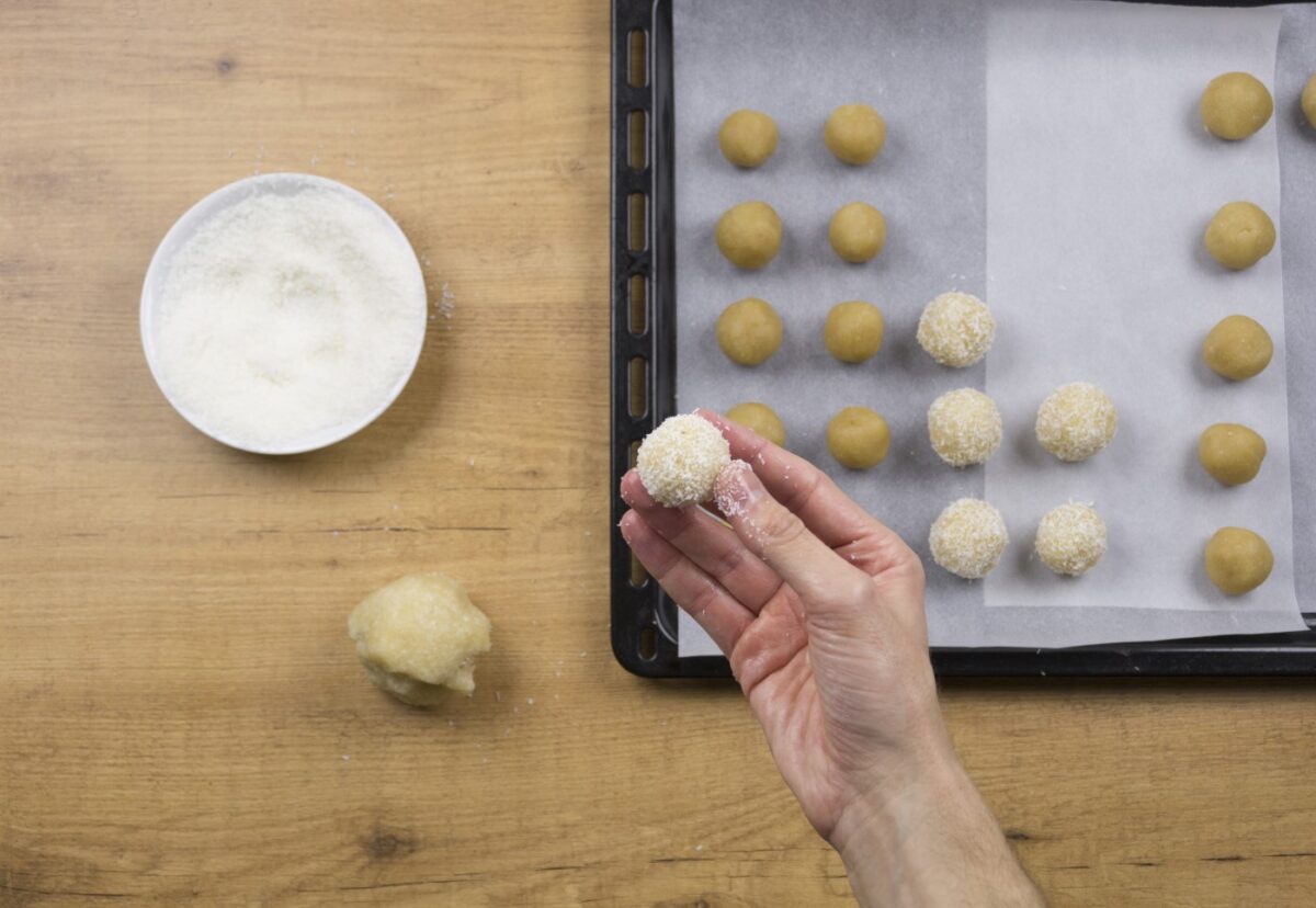 Panellets de coco y de café
