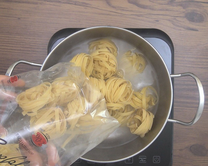 Tallarines o tagliatelle con salmón