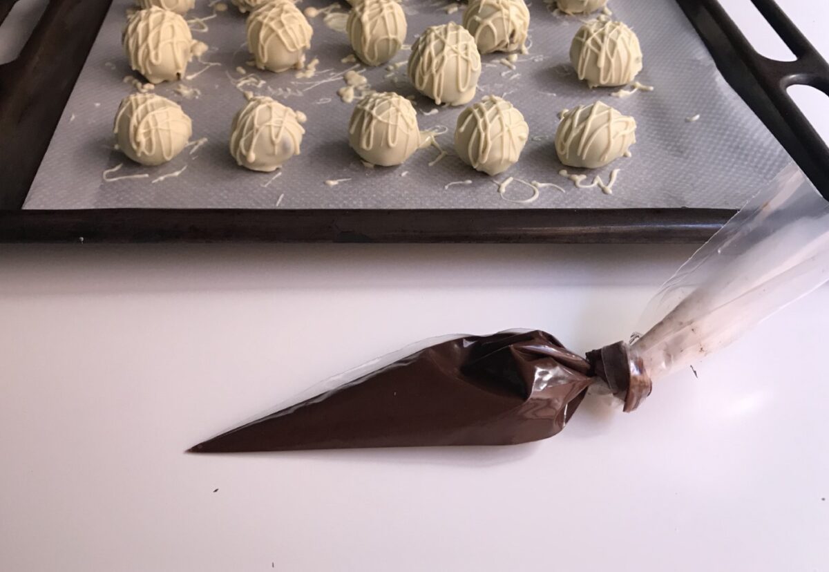 Trufas momia de dos chocolates